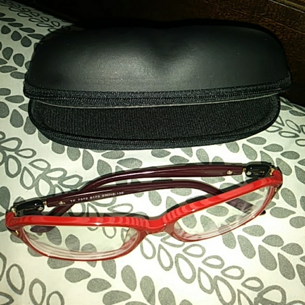 Eye glasses